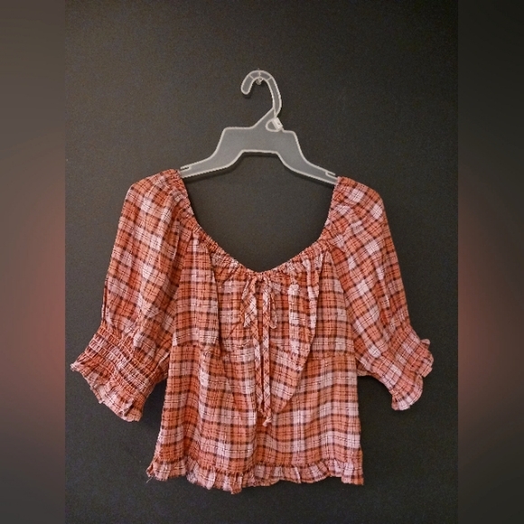 SO Tops - SO NEW WITH TAGS WOMEN'S LARGE PINK AND ORANGE SHORT SLEEVE SUMMER TOP ☀️